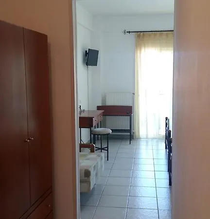 La Luna Néos Marmarás