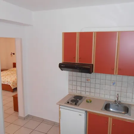 La Luna * Neos Marmaras