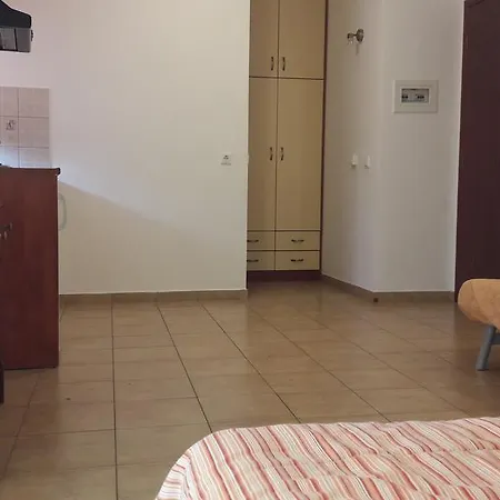 La Luna Neos Marmaras