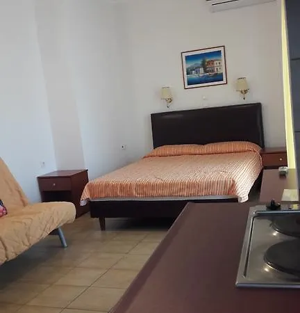 La Luna Neos Marmaras